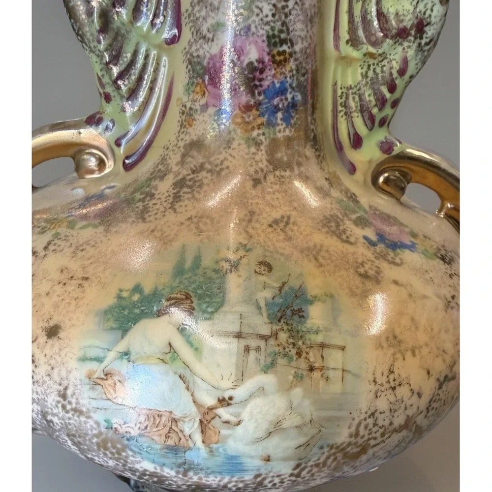 Estate Victorian Handpainted Porcelain Lamp with Gold Trim and Metal Base Works